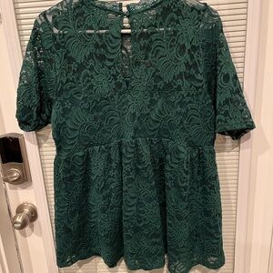 Beautiful Lace Torrid Plus Size babydoll peplum size 00 Top. NWOT